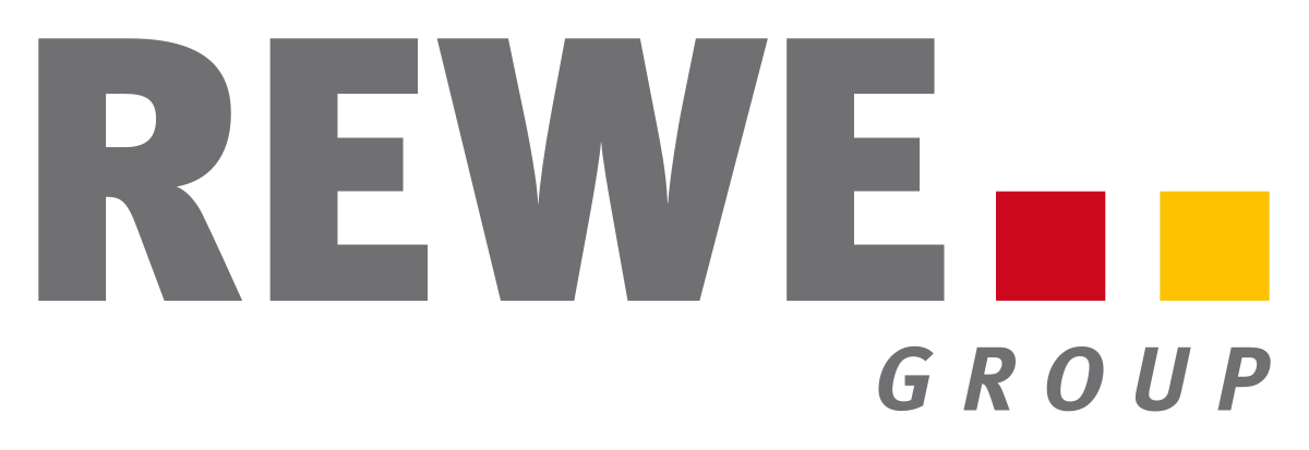 Logo der REWE Group mit dem Wort REWE in großen grauen Buchstaben, zwei farbigen Quadraten (eines rot, eines gelb) und dem Wort GROUP in kleineren grauen Buchstaben darunter.